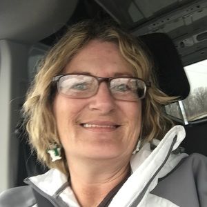 Meet your Posher, Denise